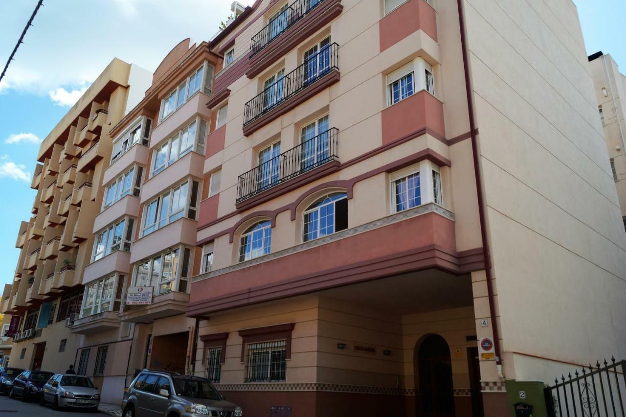 Apartamento Plaza Alfonso XII Malaga Bagian luar foto