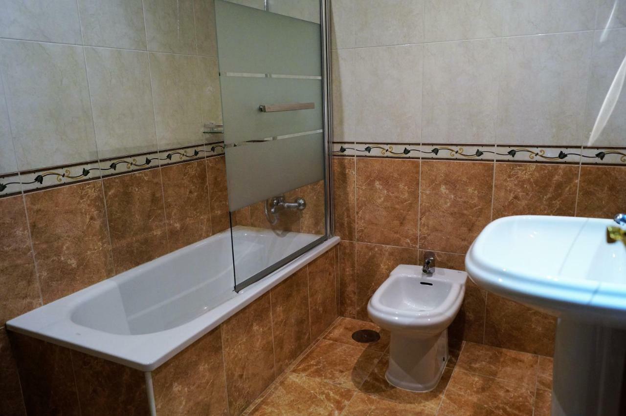 Apartamento Plaza Alfonso XII Malaga Bagian luar foto